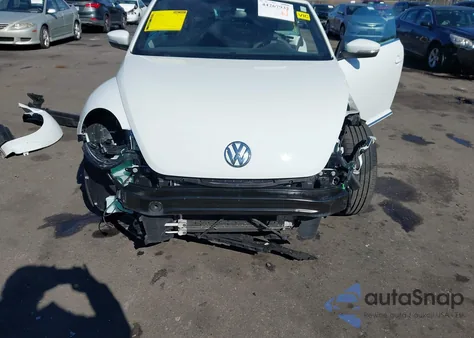 2015 Volkswagen Beetle 1.8T из США, поврежденный, VIN 3VW517AT8FM808037